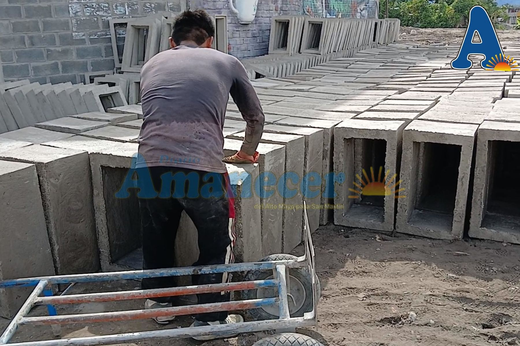 OBREROS TRABAJAN SIN EQUIPOS DE PROTECCIÓN
