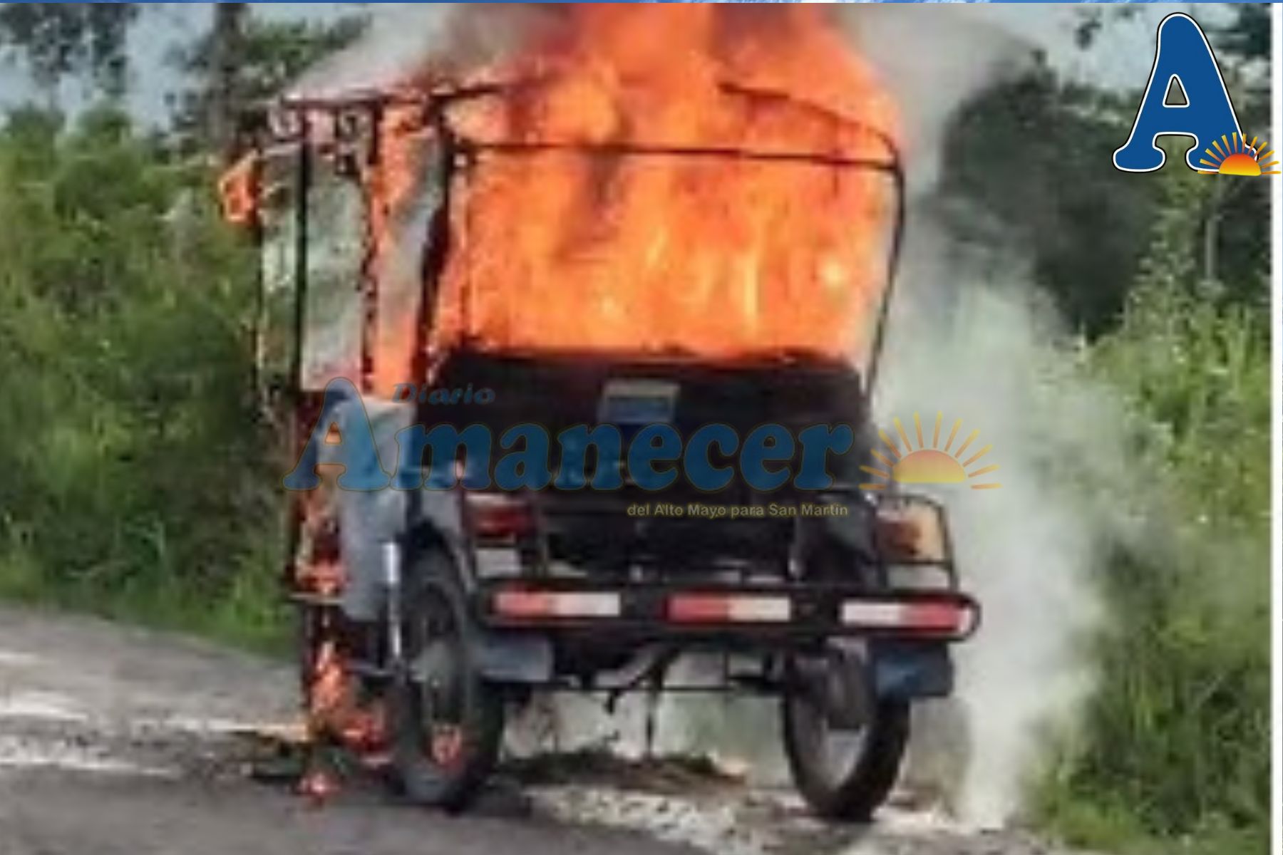 MOTOCAR SE INCENDIA POR FALLAS ELÉCTRICAS
