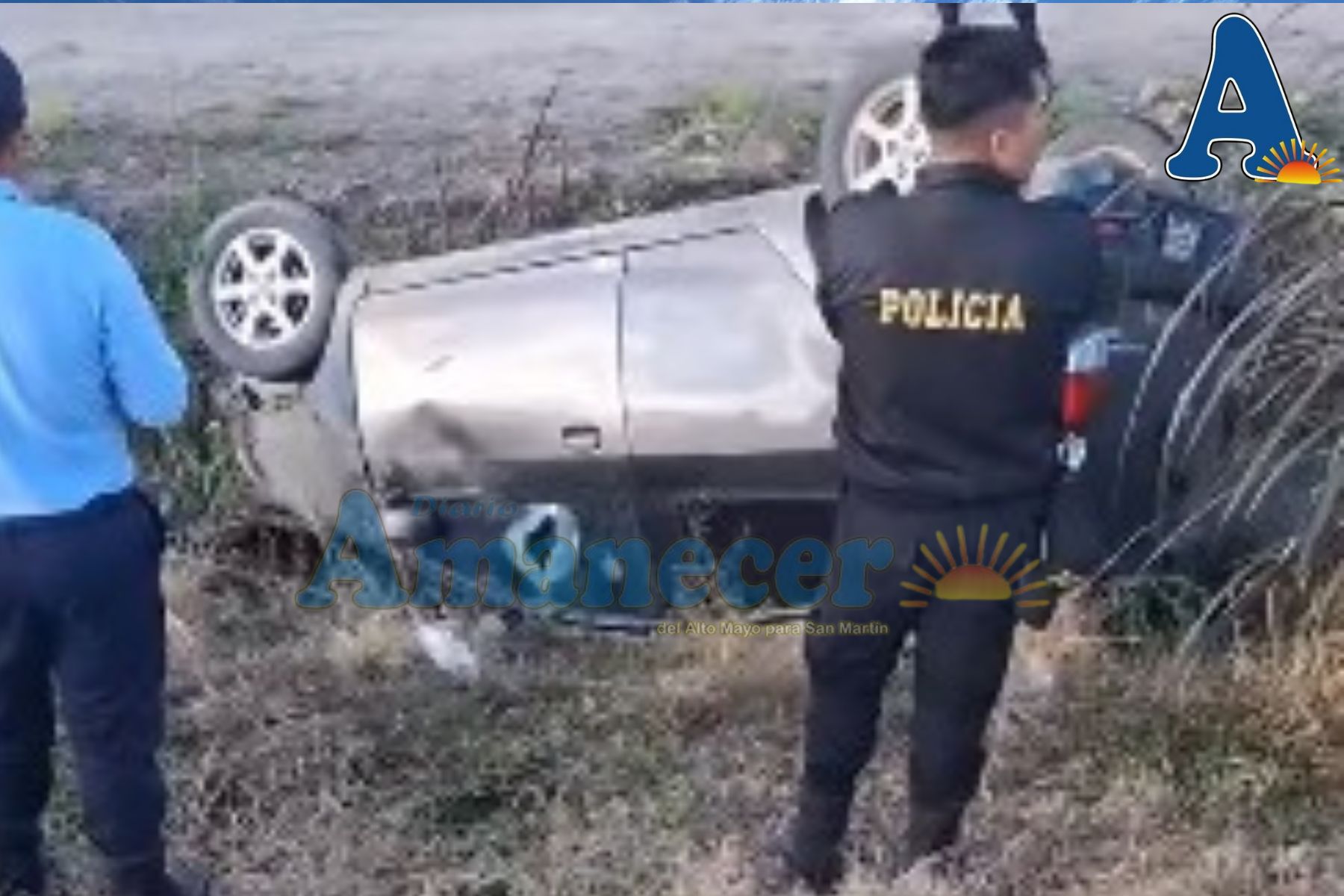 AUTOMÓVIL TERMINA EN CANAL DE RIEGO